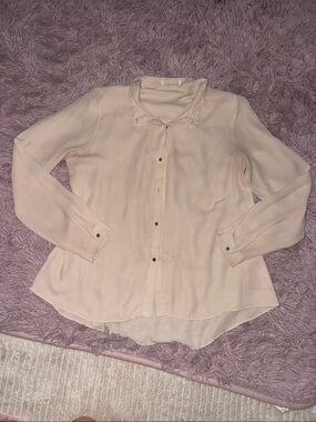 Women’s Lightweight Long-Sleeve Button-Up Top in Light Cream